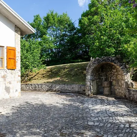 Villa Catullo カステル・ディ・サングロ